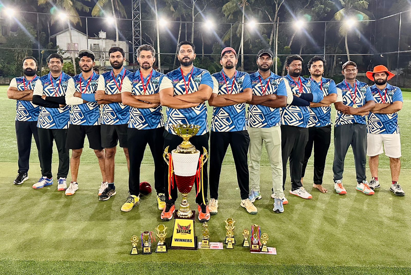 01 TMP - Champions